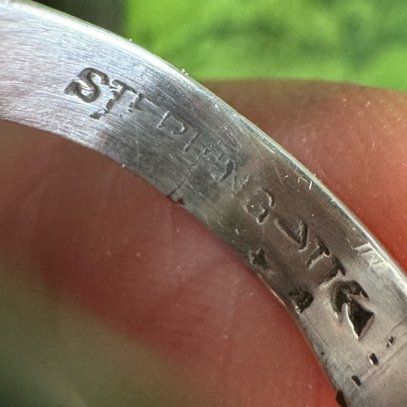 Vintage Sterling Signet Ring - Picture 5 of 8